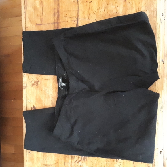 Eileen Fisher black stretch capris - Picture 1 of 3